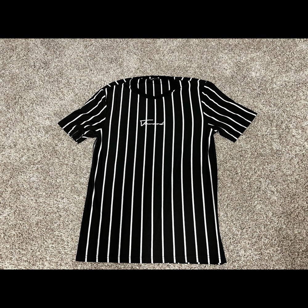 Mens Small Black Tee